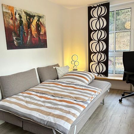 Grosszuegiges Helles Penthouse -Komplette Etage- Mit Balkon Und Stellplatz In Ruhiger Lage Кульмбах Екстер'єр фото