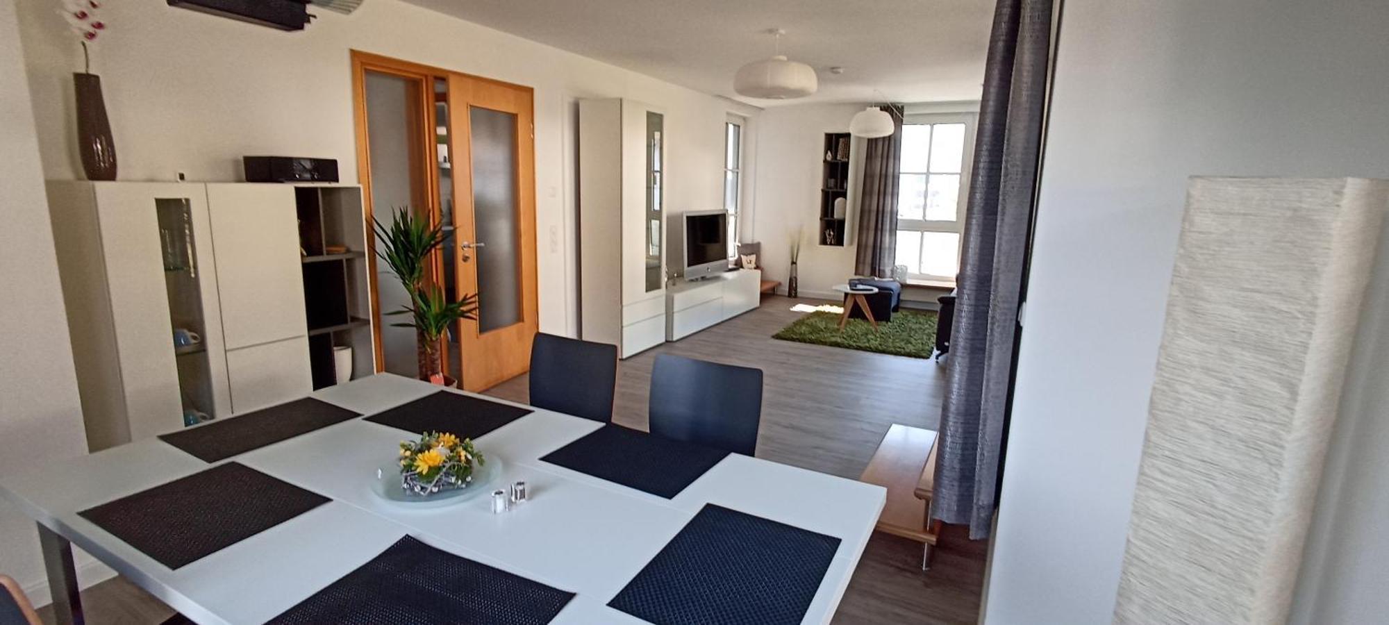 Grosszuegiges Helles Penthouse -Komplette Etage- Mit Balkon Und Stellplatz In Ruhiger Lage Кульмбах Екстер'єр фото
