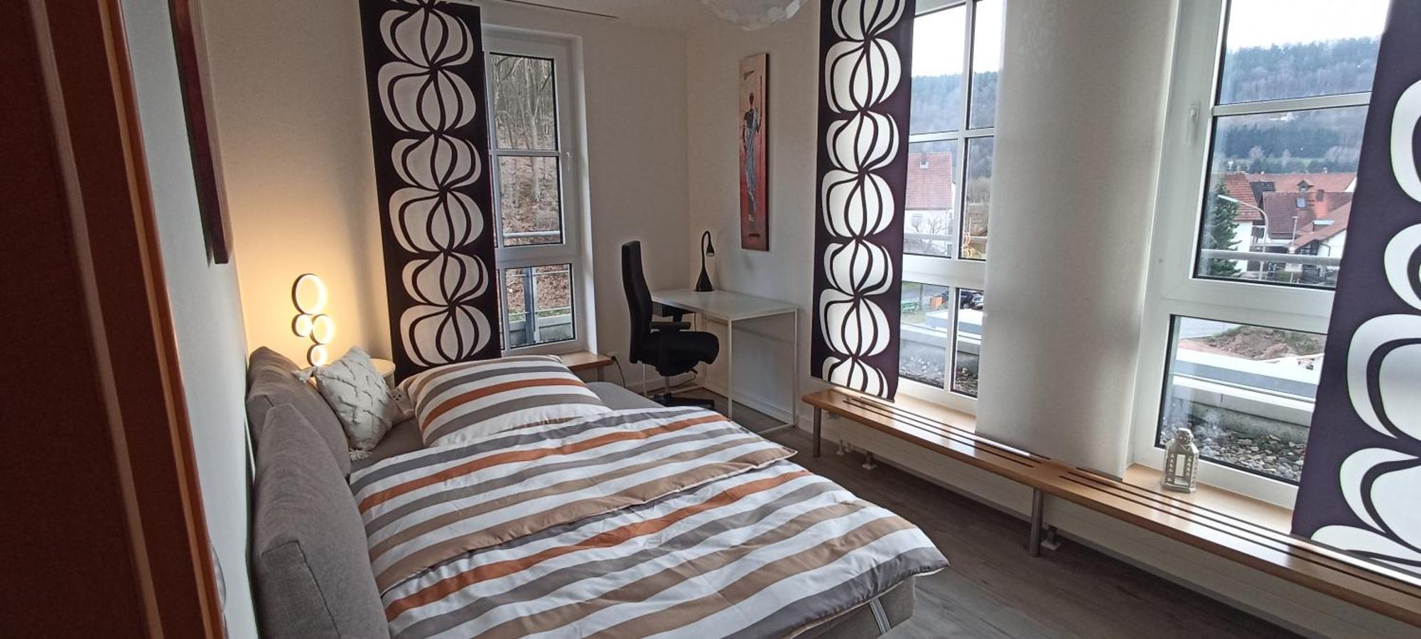 Grosszuegiges Helles Penthouse -Komplette Etage- Mit Balkon Und Stellplatz In Ruhiger Lage Кульмбах Екстер'єр фото