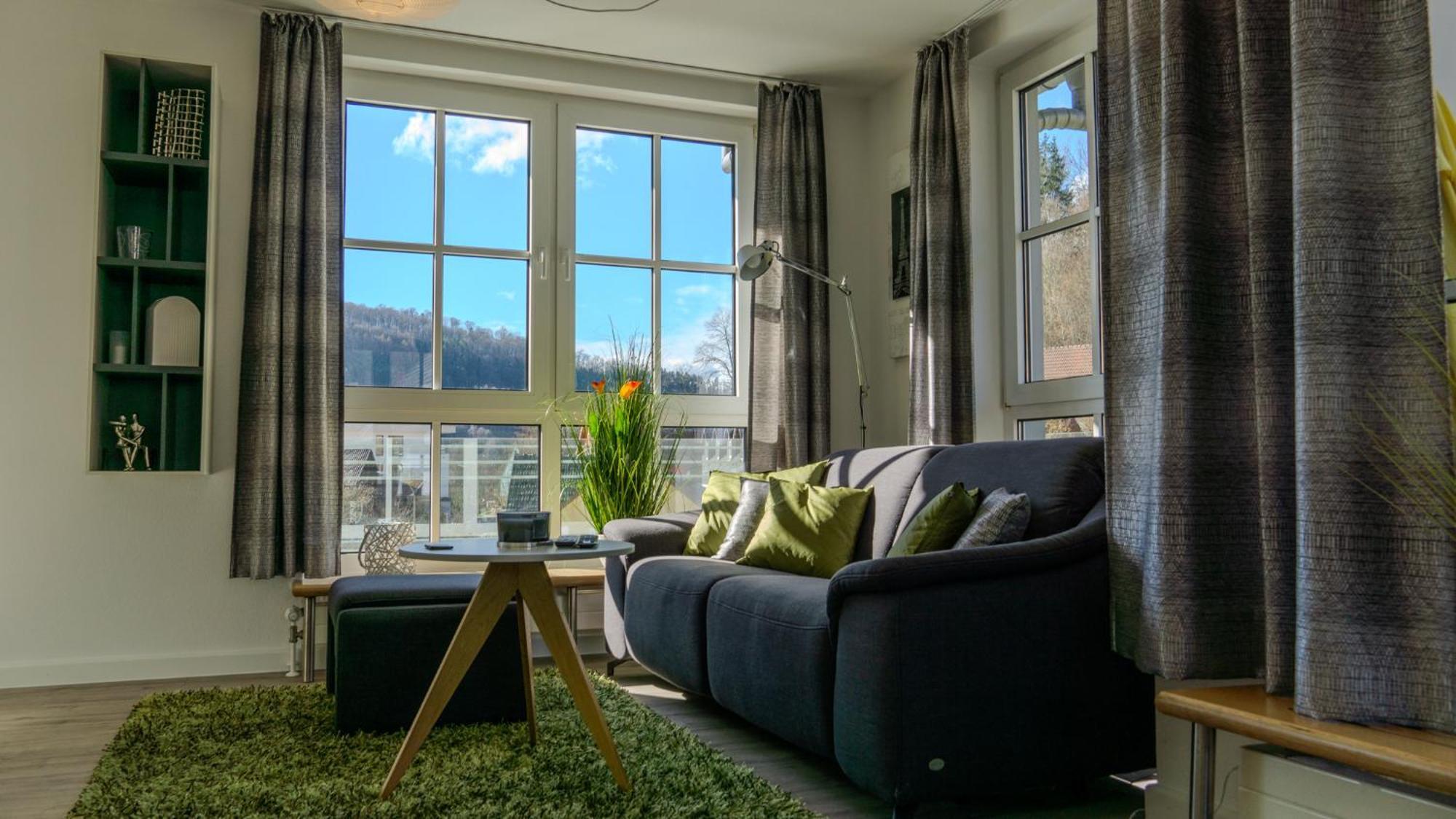 Grosszuegiges Helles Penthouse -Komplette Etage- Mit Balkon Und Stellplatz In Ruhiger Lage Кульмбах Екстер'єр фото