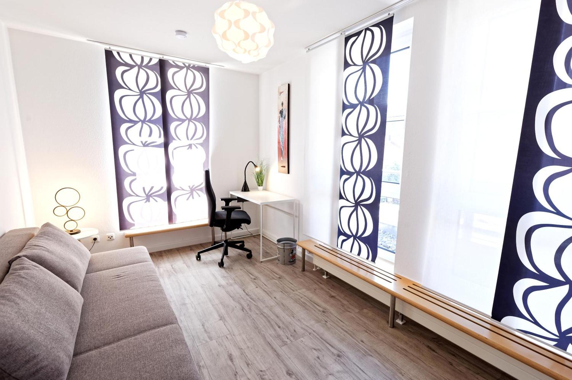 Grosszuegiges Helles Penthouse -Komplette Etage- Mit Balkon Und Stellplatz In Ruhiger Lage Кульмбах Екстер'єр фото
