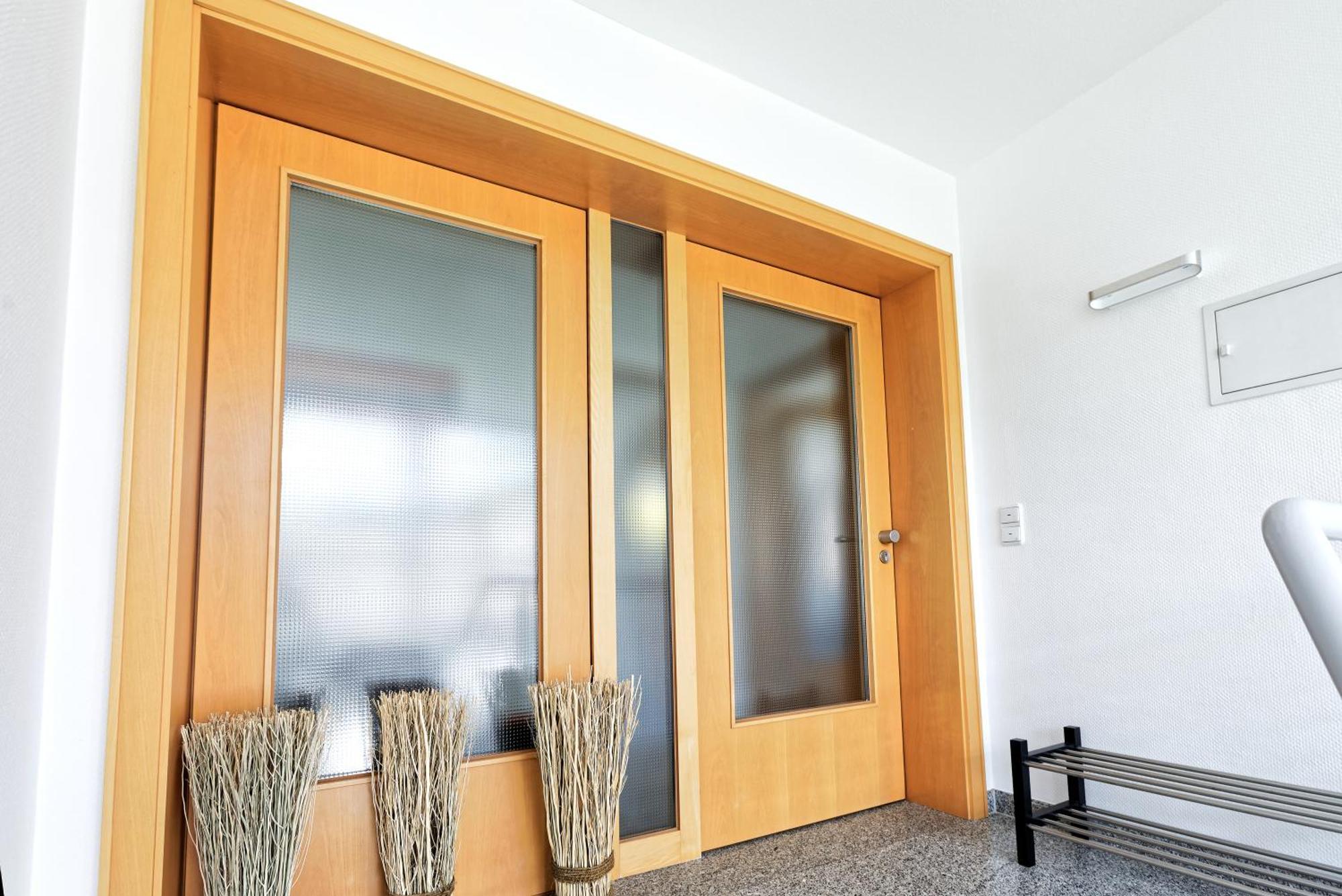 Grosszuegiges Helles Penthouse -Komplette Etage- Mit Balkon Und Stellplatz In Ruhiger Lage Кульмбах Екстер'єр фото